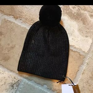 Lululemon All That Shimmer Toque. BNWT. Black.